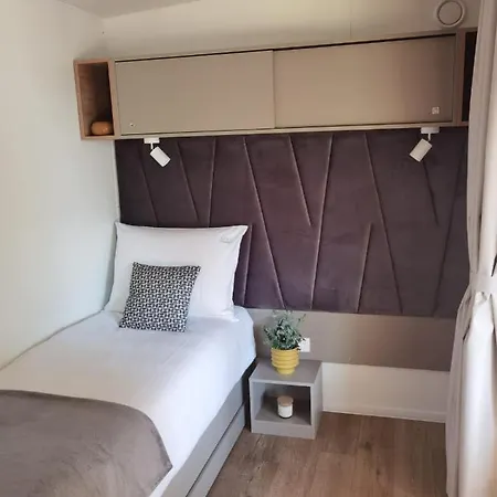 Mobile Home Luka Biograd Na Moru Exterior photo