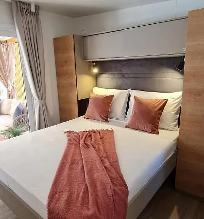Mobile Home Luka Biograd Na Moru Exterior photo