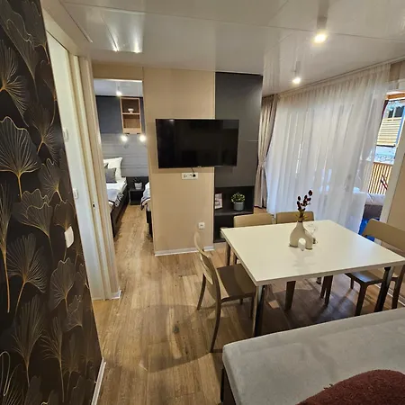 Mobile Home Luka Biograd Na Moru Exterior photo